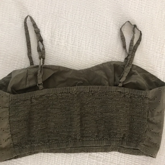 Pens and needles eyelet crop top size large - Picture 3 of 4